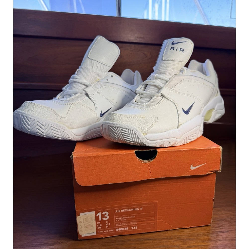 Nike Air Reckoning IV men's White/navy Low Top  840048-143 sz 13 new in box